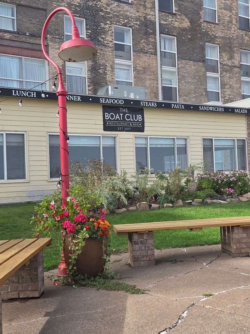 13 Top Rated Seafood Restaurants Across The State Of Minnesota - Decor Hint Boat Club Restaurant & Bar, Duluth