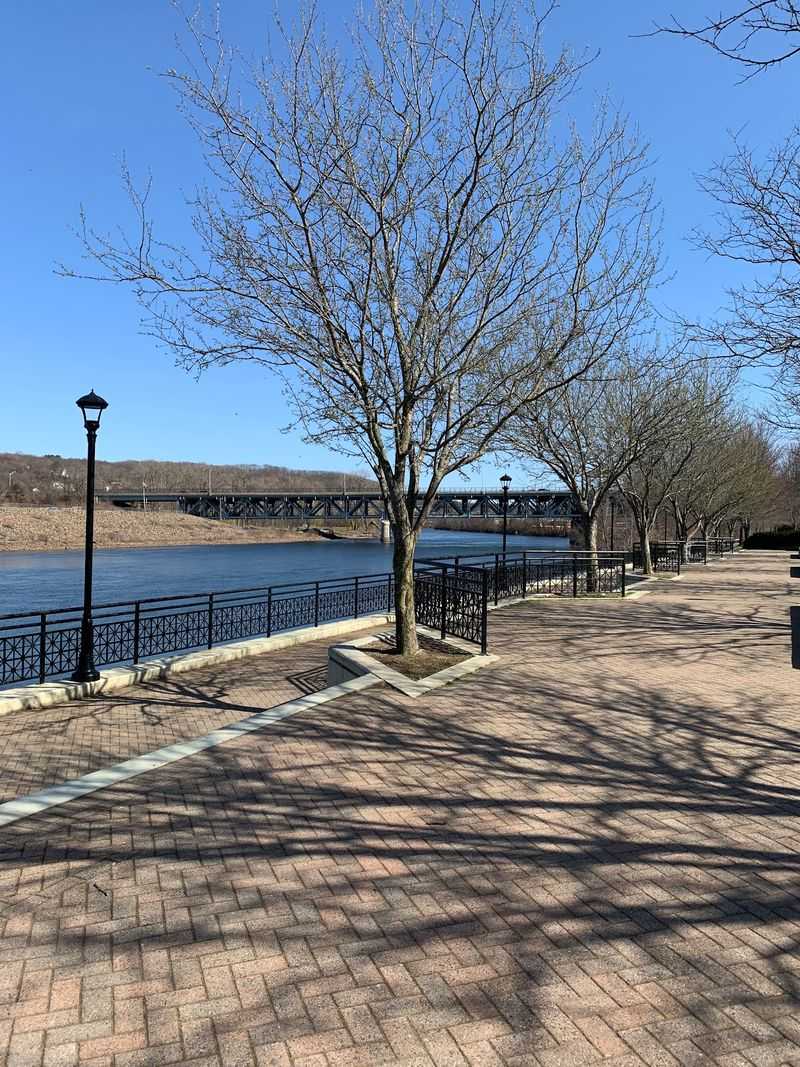 9 Connecticut Riverwalks Worth Exploring When You Need An Easy Afternoon Outdoors - Decor Hint Shelton River Walk, Shelton
