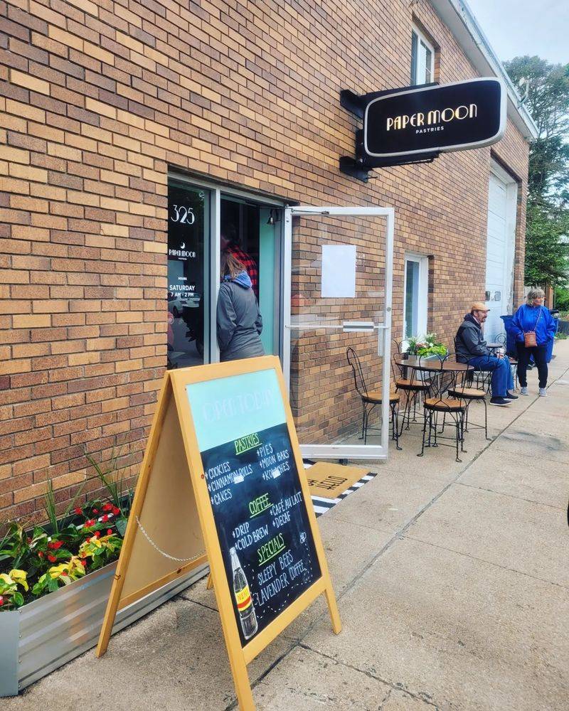 Paper Moon Pastries, Cortland