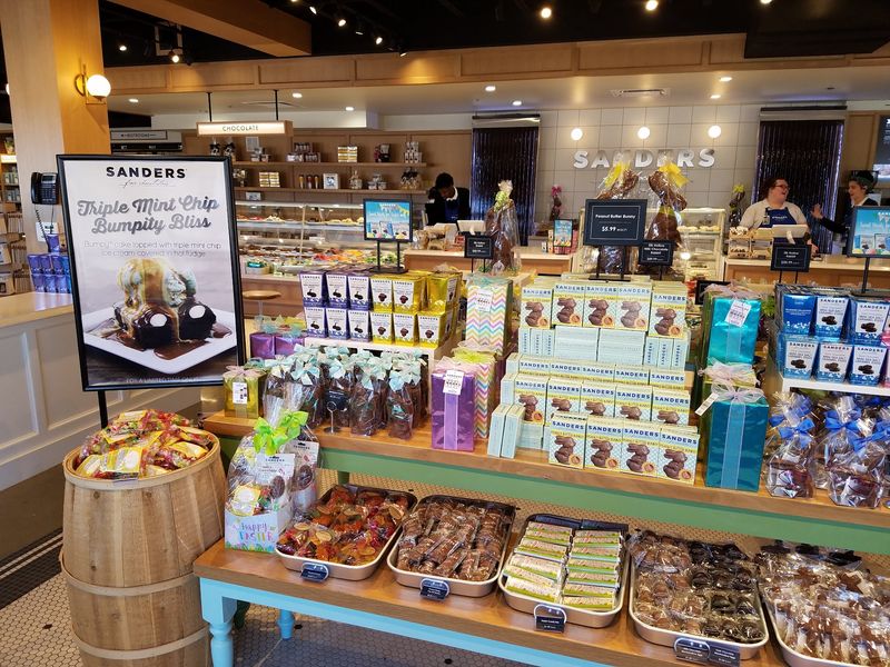9 Nostalgic Candy Stores In Michigan That Take You Straight Back To Childhood - Decor Hint Sanders Chocolate & Ice Cream Shoppe