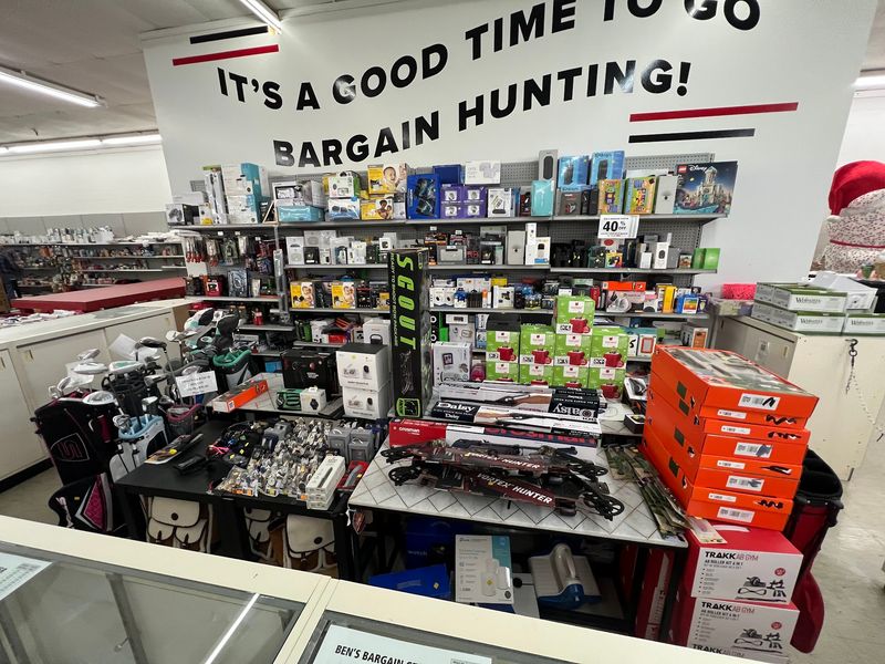 People Drive From All Over Kentucky To Shop At This Enormous Discount Store - Decor Hint Three Generations Of Chasing The Lowest Price