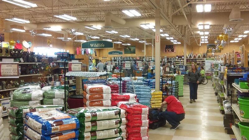 Pet Food Aisles With Serious Range