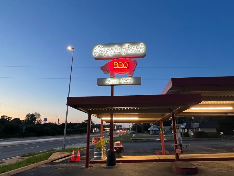 Carhops Still Bring Your Order Straight To The Window