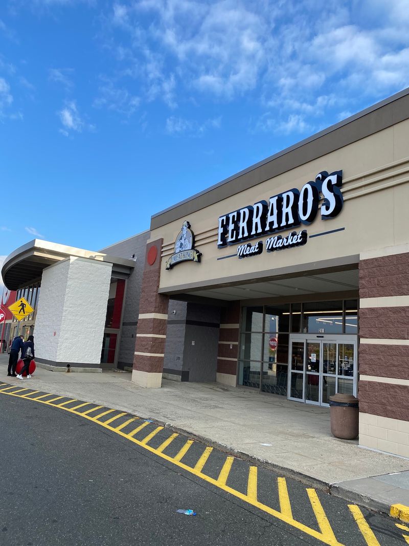 Universal Drive Makes Stock-Up Trips Convenient