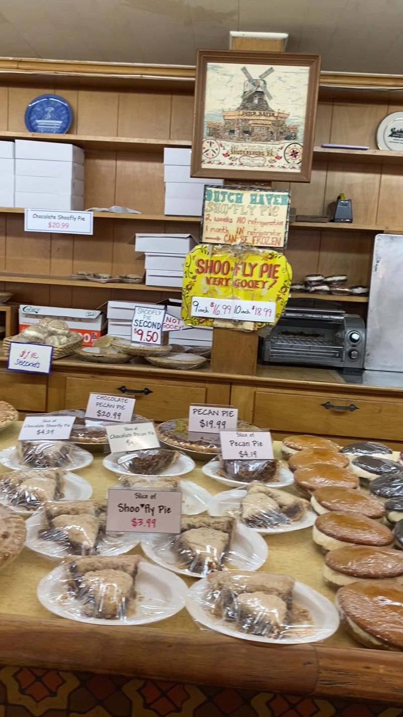 You'll Smell The Shoo-Fly Pie Before You Park At This Pennsylvania Roadside Bakery - Decor Hint Whoopie Pies, Pretzels, and Other Sweet Detours