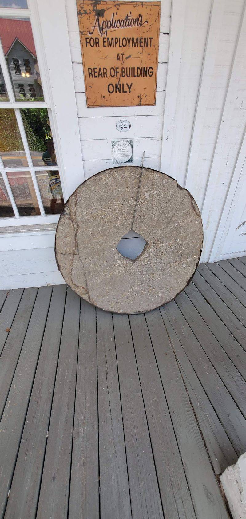 This 150-Year-Old Georgia Mill Still Grinds Corn And Wheat With Its Original 1,500-Pound Stones - Decor Hint French Burr Stones That Weigh 1,500 Pounds Each