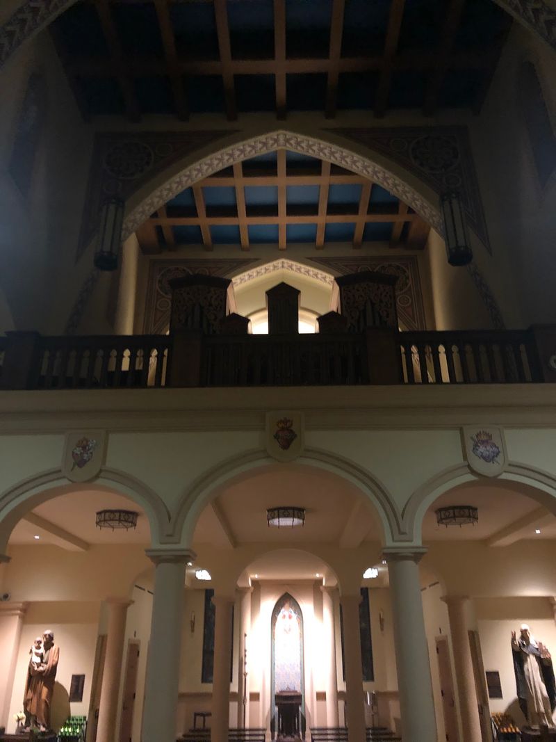 This Nebraska Chapel Was Inspired By Historic Churches In Milan, Italy - Decor Hint Built New In 2015