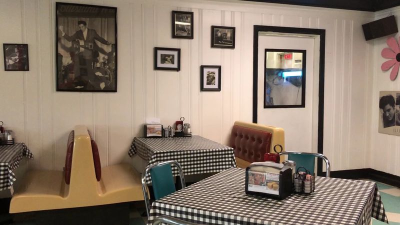 Locals Say This Tiny Virginia Diner Serves One Of The Finest Breakfasts Around - Decor Hint Elvis Watches Over Every Table