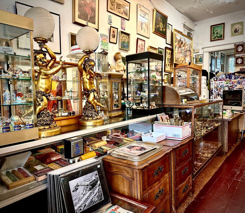 This California Antique Shop Has Spent 50 Years Filling Its Shelves With Thousands Of Unexpected Finds - Decor Hint A Visit Worth Planning