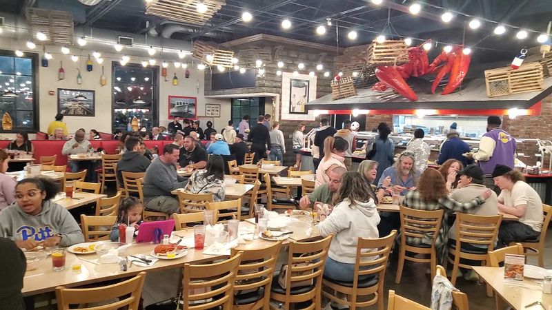 Who Fills the Seats on a Florida Weekend