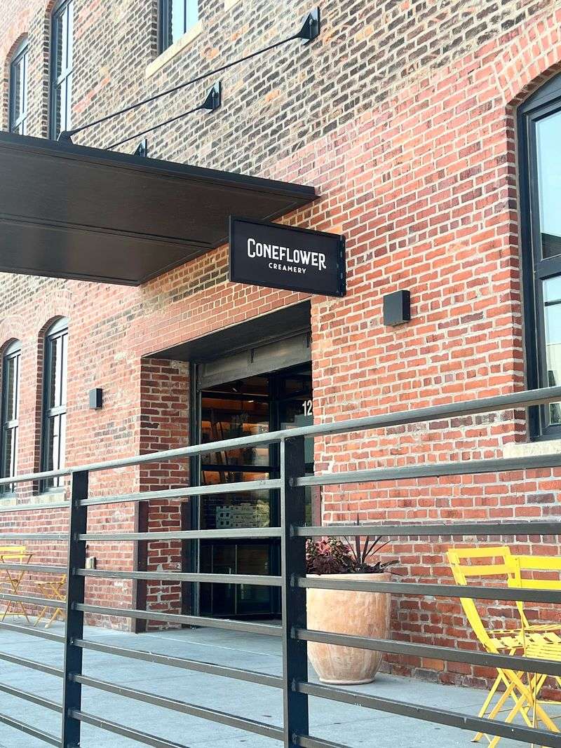 Expect A Line At This Nebraska Ice Cream Shop Even Right Before It Closes - Decor Hint Finding the Place and Planning the Stop