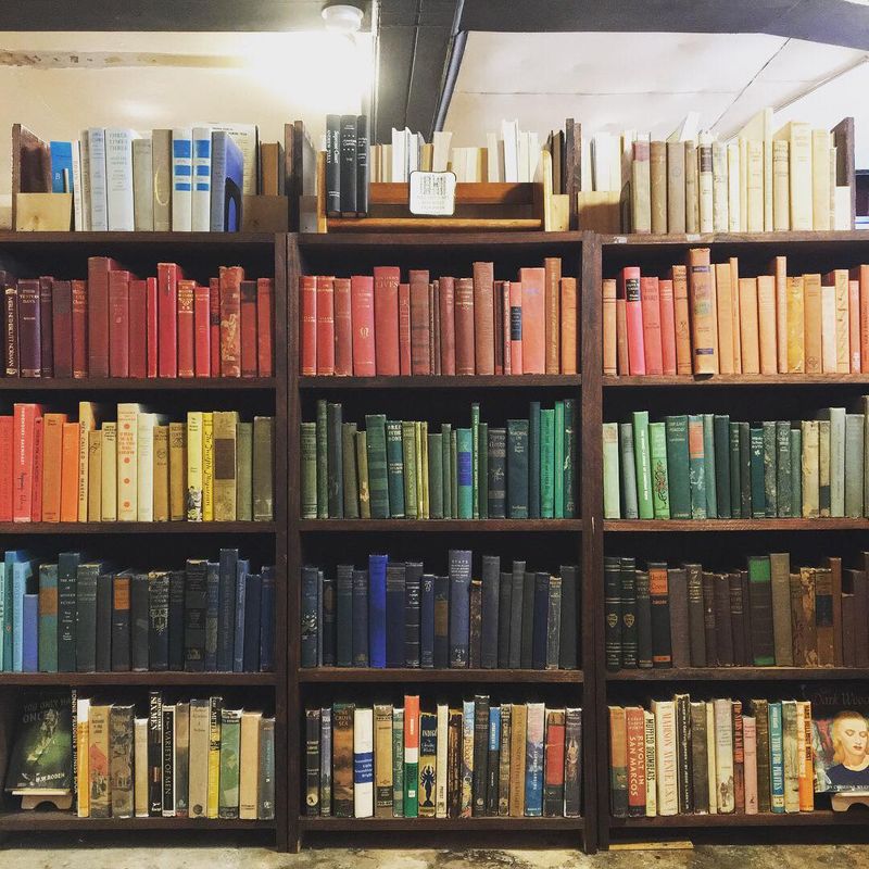 This Georgia Town Is Hiding A Bibliophile's Paradise Filled With Rare And Antiquarian Books - Decor Hint Rare And Antiquarian Shelves Worth Slowing Down For
