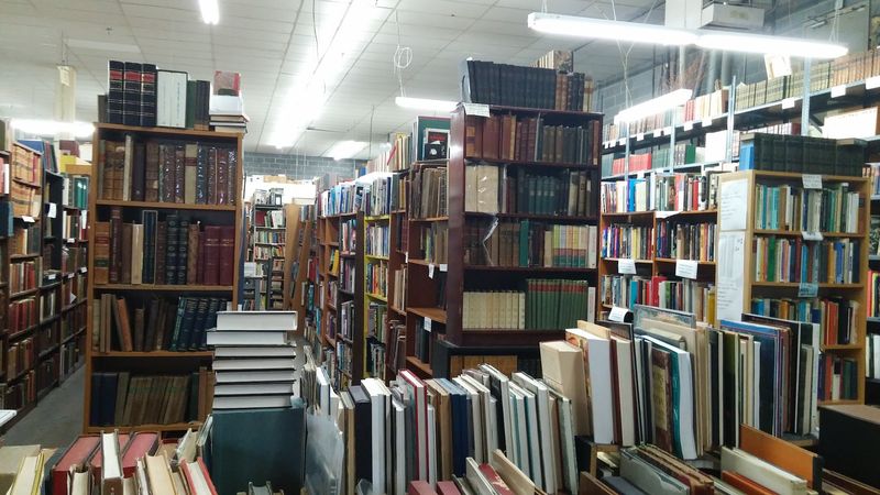 Get Lost In Maryland’s Massive Bookstore That Feels Like A Labyrinth - Decor Hint A Shop That Buys, Trades, And Appraises Books Too