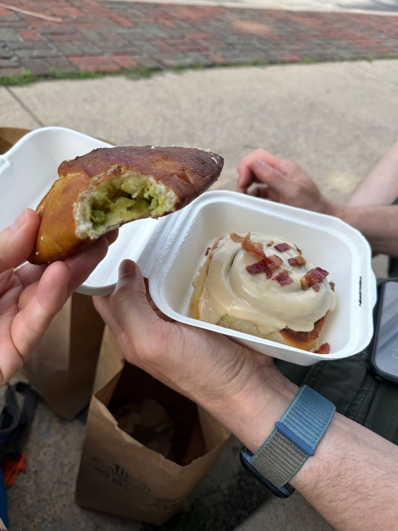 This West Virginia Bakery Turns Cinnamon Rolls Into Pure Comfort - Decor Hint The Cinnamon Roll That Earns The Hype