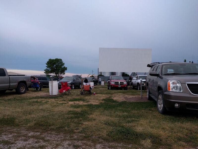 This Old-School Nebraska Drive-In Still Shows New Releases On A Single Outdoor Screen - Decor Hint Getting There and What to Bring