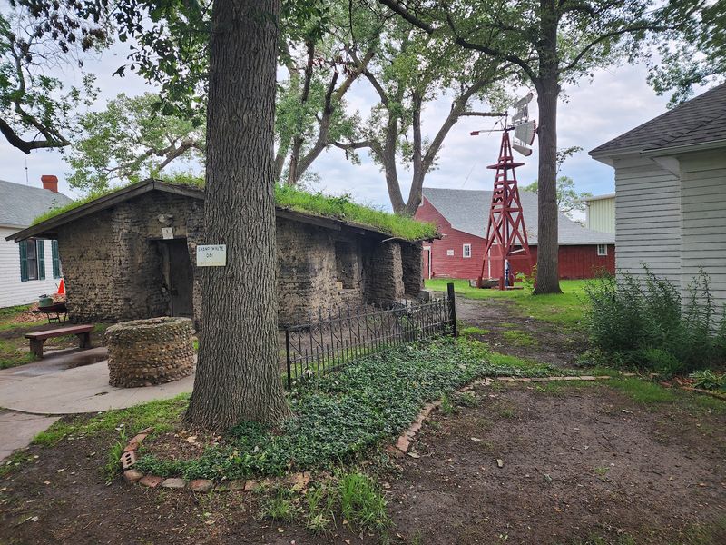 From a Sod House to Flex-O-Glass: Harold Warp's Story