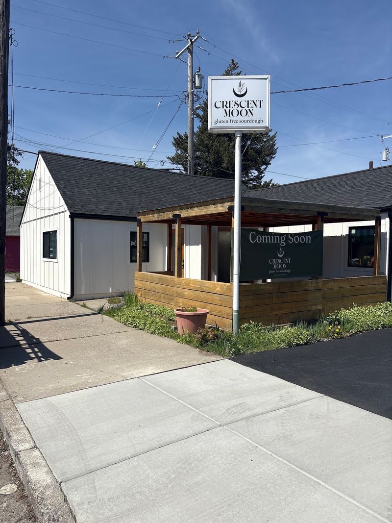 12 Best Hidden Bakeries In Coeur D'Alene, Idaho Locals Try To Keep Secret - Decor Hint Crescent Moon Sourdough's Gluten-Free Gems
