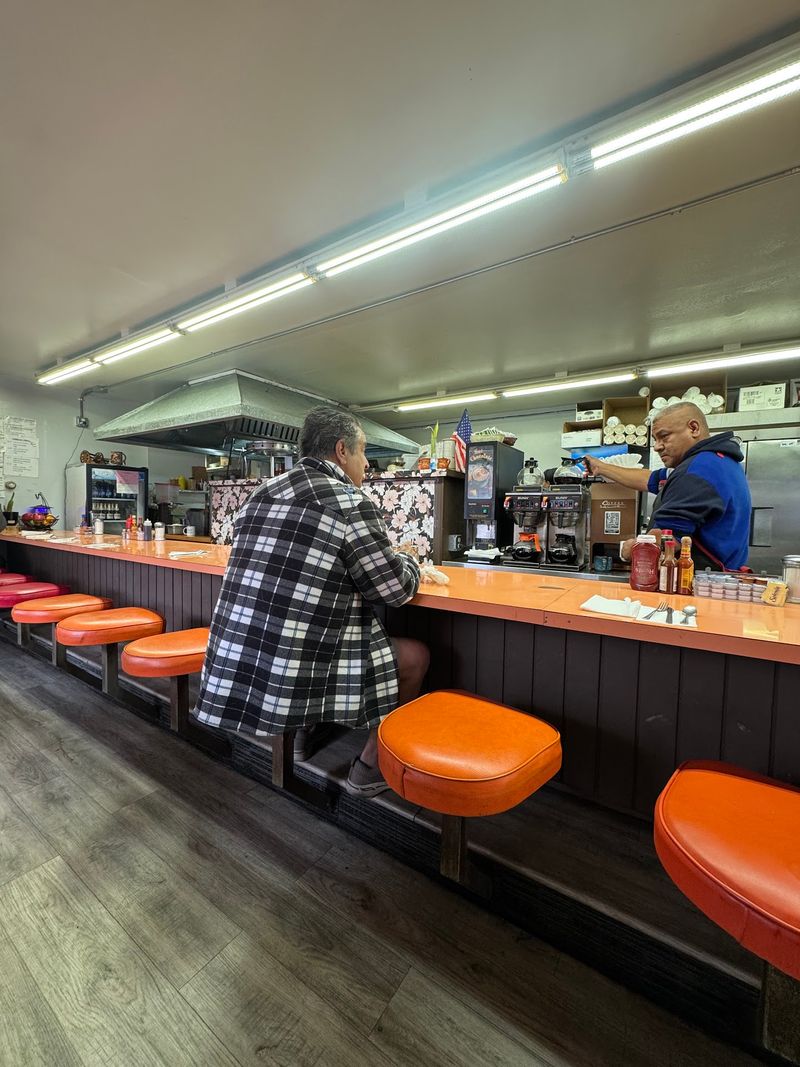 Jerry's Coffee Shop, Simi Valley