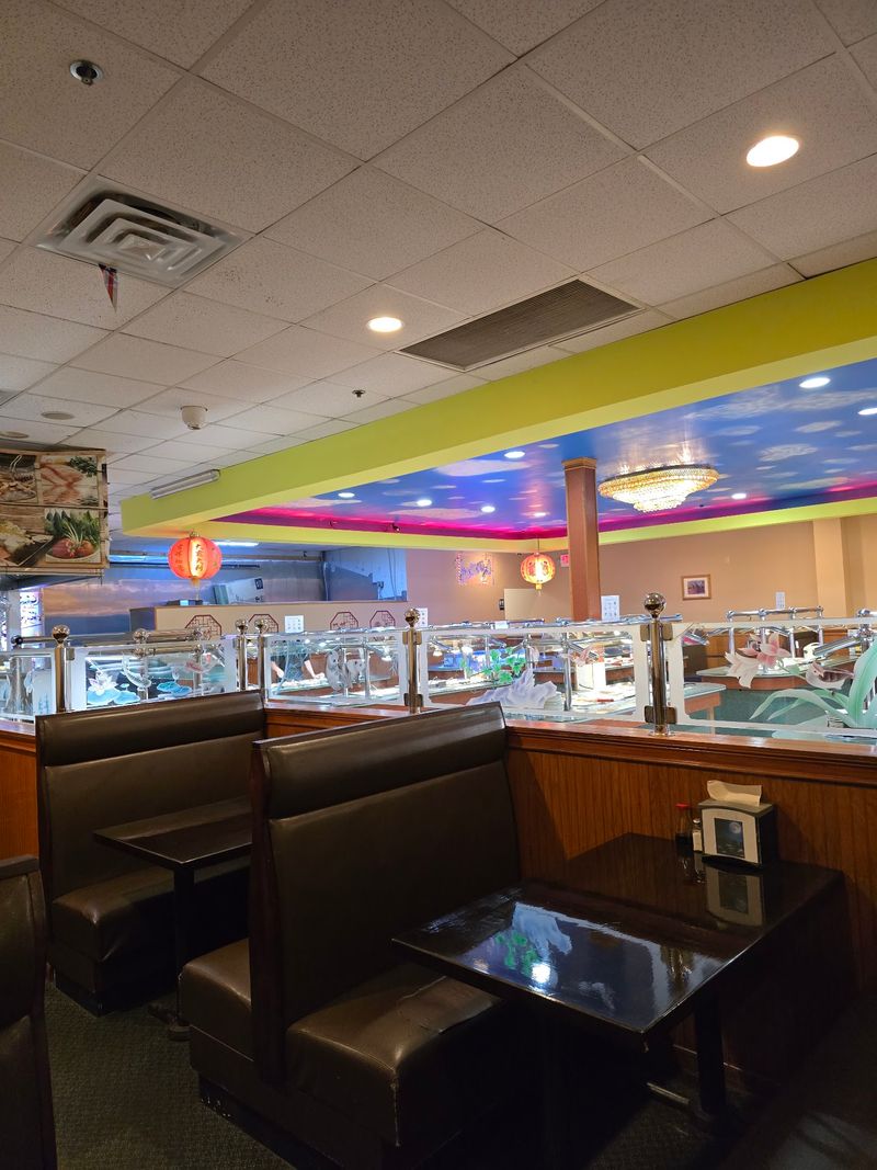 The Enormous Connecticut Buffet That Pairs Perfectly With A Fall Foliage Drive - Decor Hint Fall Color Makes The Drive Even Better