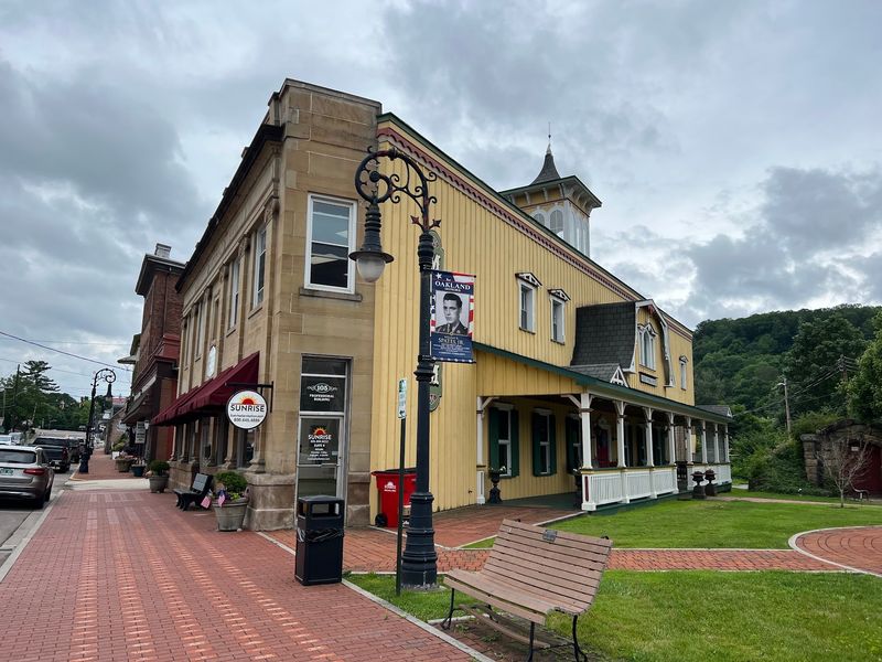 Locals Say This Maryland Mountain Town Has Become Too Popular For Its Own Good - Decor Hint A Small Town Surrounded By Popular Outdoor Attractions