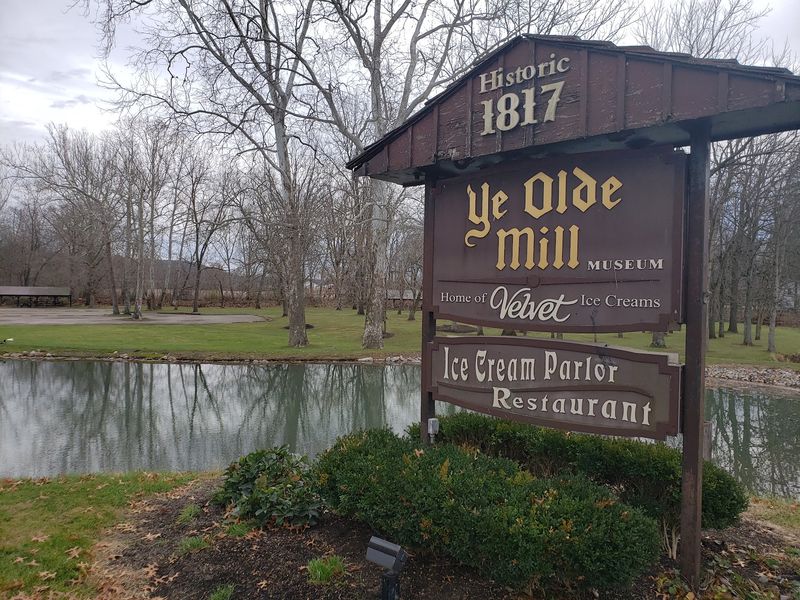 This Ohio Destination Pairs More Than 40 Ice Cream Flavors With 20 Acres Of Family Fun - Decor Hint Twenty Acres To Roam