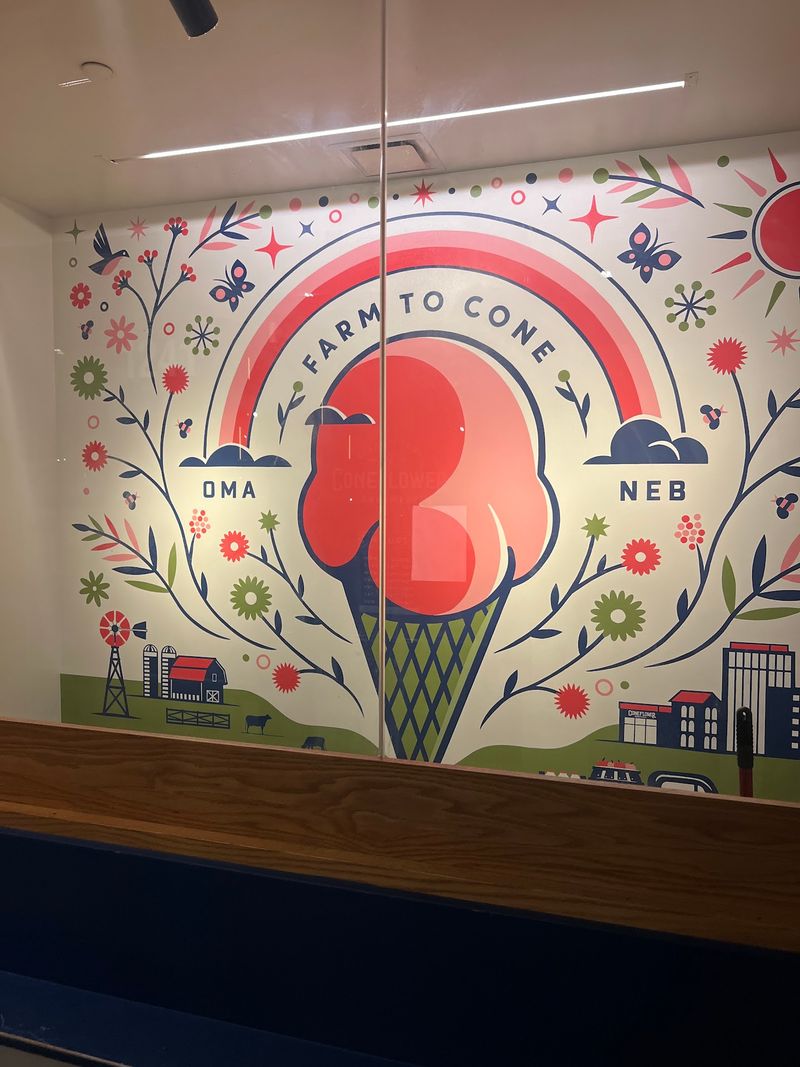 Expect A Line At This Nebraska Ice Cream Shop Even Right Before It Closes - Decor Hint From Nebraska Dairies to the Cone