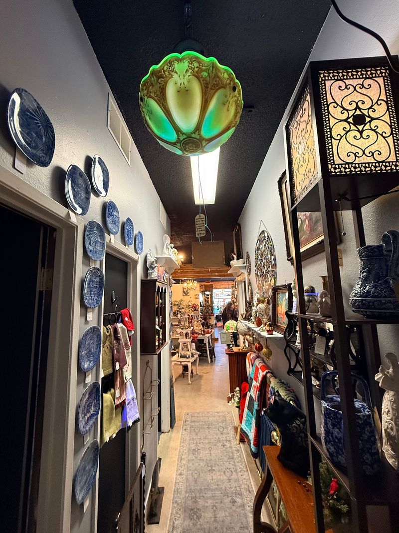 Paris Vintage Market in Coeur d'Alene