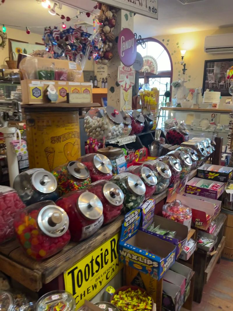 Nostalgic Candy Brings Back Childhood Favorites