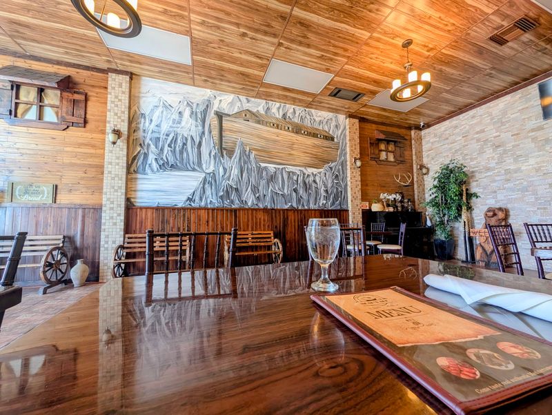 10 Fresno, California Bakeries Locals Keep Coming Back To For Fresh Bread, Pastries And Old-School Sweets - Decor Hint Noah's Ark Restaurant & Bakery