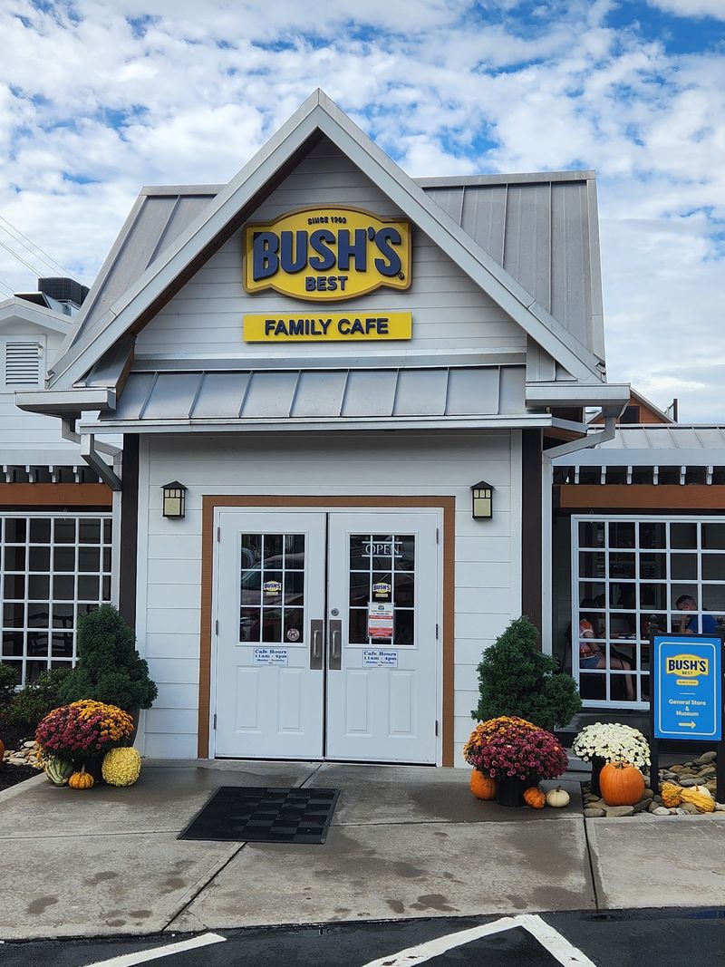 11 Strange And Delicious Tennessee Eateries You Won’t Forget Anytime Soon - Decor Hint Bush’s Family Cafe, Dandridge