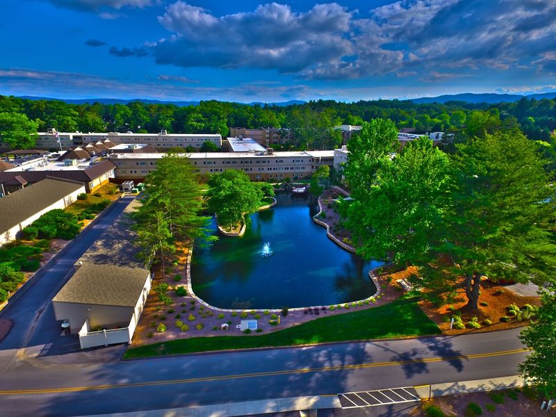 Carolina Village In Hendersonville