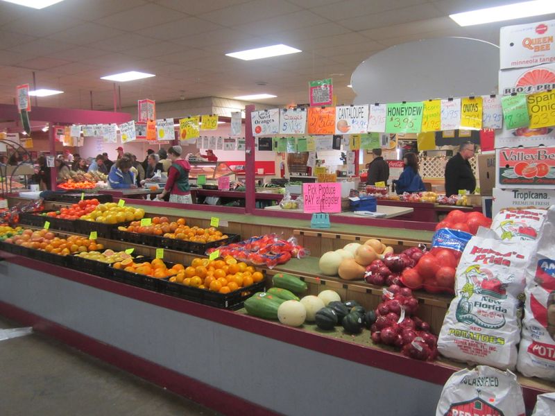 This Pennsylvania Amish Flea Market Is Worth The Trip Every Friday - Decor Hint Farm-Fresh Produce, Meats, And Cheese Counters