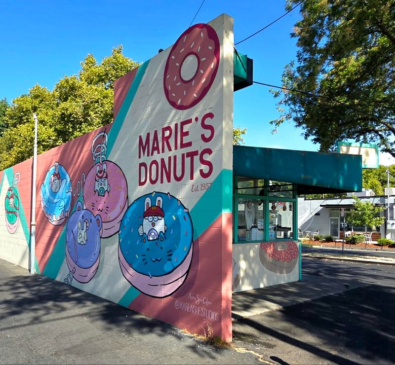 Marie's Donuts, Sacramento