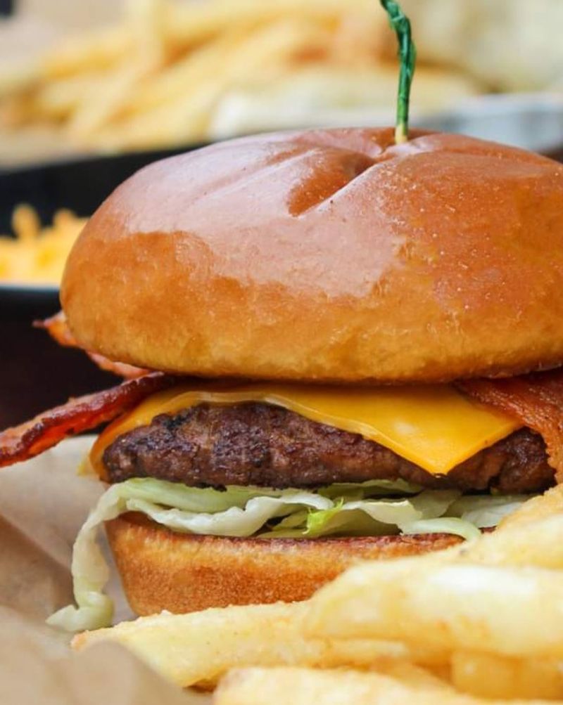 Most People Don'T Know This Humble Ohio Spot Serves One Of The State'S Best Burgers - Decor Hint Smash Burgers Worth Breaking Your Routine For