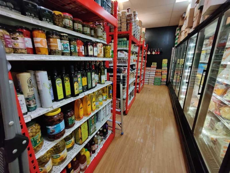 This Connecticut Market Is Basically A Mini Europe Packed Into One Stop - Decor Hint European Favorites Pack Every Aisle