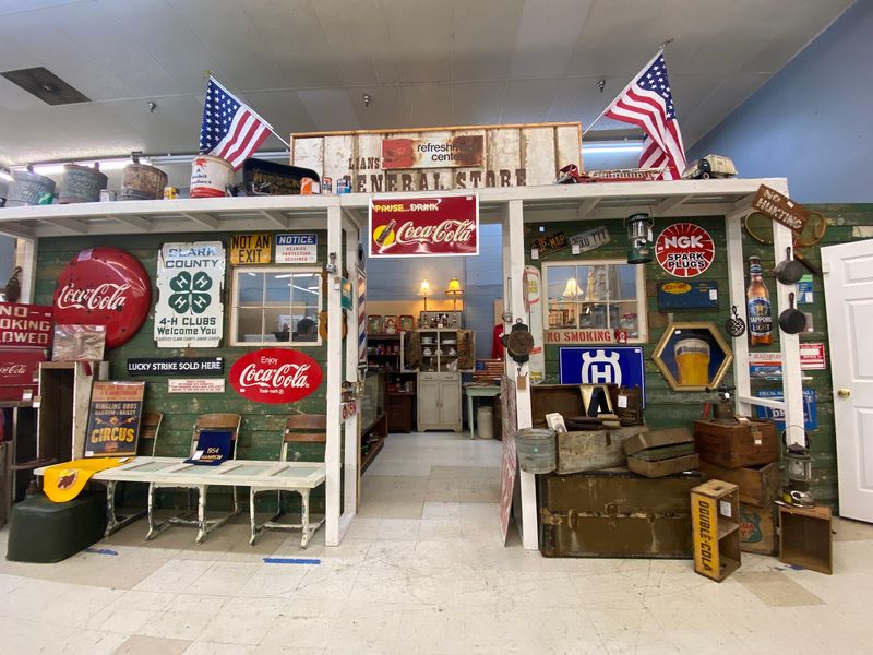Angel's Antiques & Flea Mall, Opelika