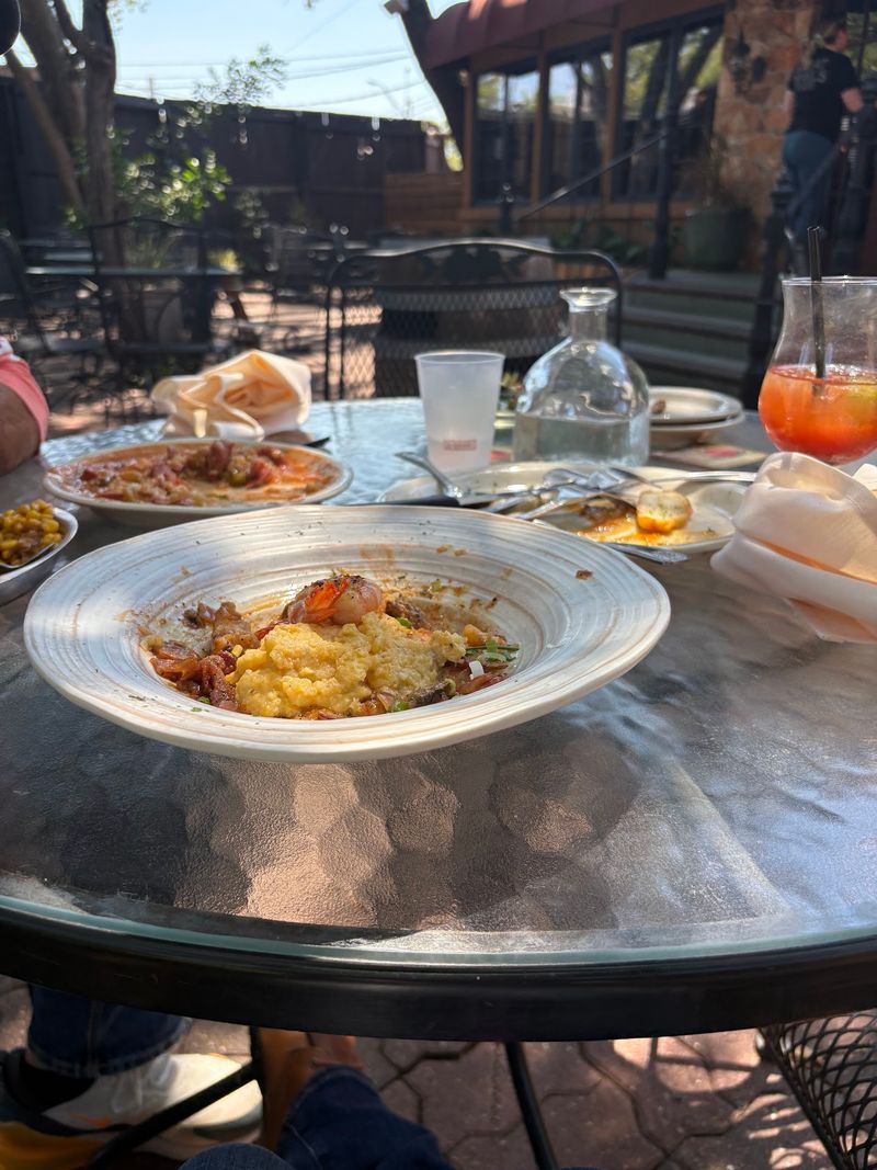 Palmer's Restaurant Bar & Courtyard, San Marcos