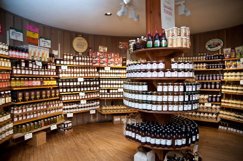 Lyman Orchards Apple Barrel Farm Market, Middlefield