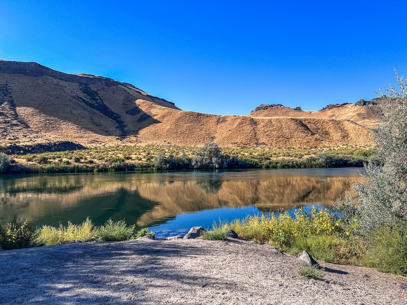 An Idaho Riverfront Trail Leads You To Ancient Petroglyphs On Volcanic Rock - Decor Hint Fees, Seasons, And Sun Smarts