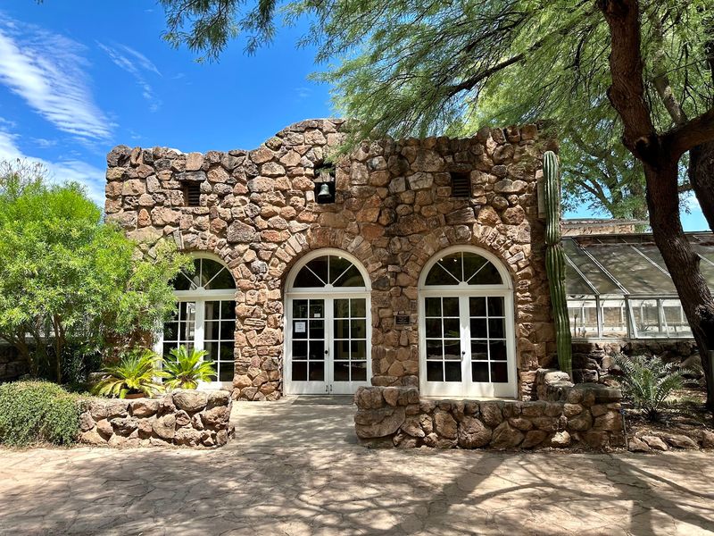 This Hidden Arizona Arboretum Packs 323 Acres With Desert Trails And Incredible Scenery - Decor Hint Family Programs And Guided Tours