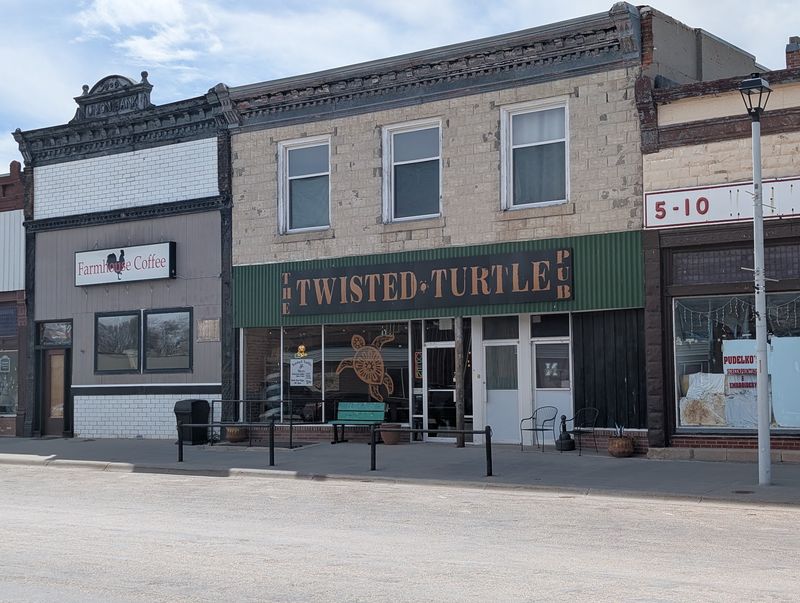 7 Nebraska Small-Town Restaurants With Names Strange Enough To Make You Pull Over - Decor Hint The Twisted Turtle Pub