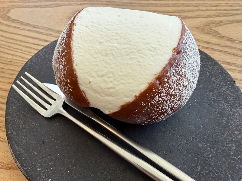 The Milk Cream Bun Everyone Asks About