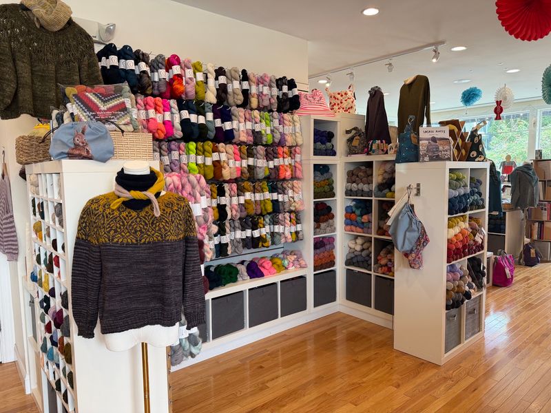 Stitch Source, Barrington