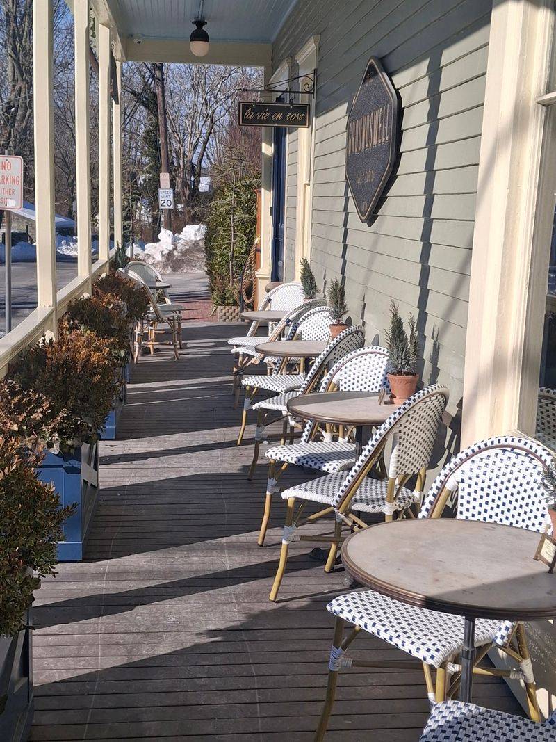 10 Places In Rhode Island Where Tea And Fresh Scones Still Feel Delightfully Old-Fashioned - Decor Hint Groundswell Cafe + Bakery, Tiverton