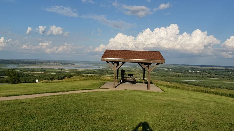 Cabins Designed Around the Scenery
