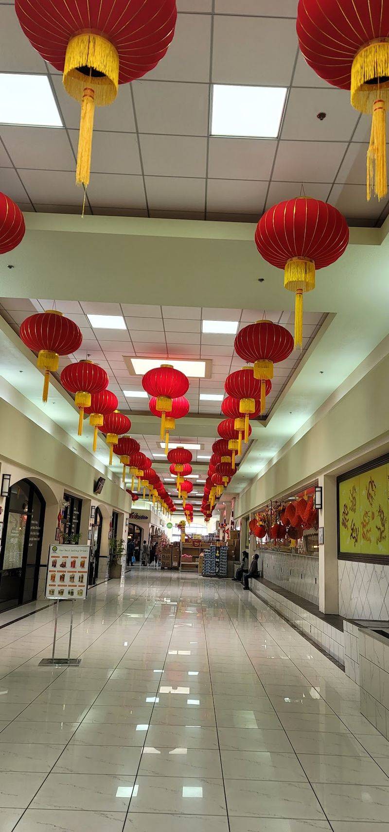 This Arizona Asian Plaza Added 32,000 Square Feet Of Dining, Shops, And Global Finds - Decor Hint Inside The Sprawling Asian Supermarket