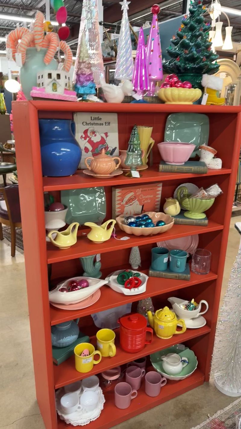 This Enormous Tennessee Antique Mall Packs 24,000 Square Feet With Vintage Finds - Decor Hint Current Hours And New Arrivals