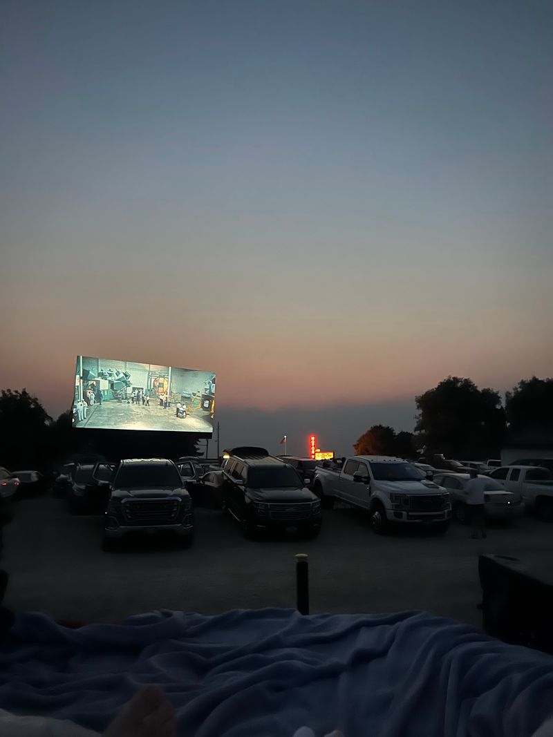 This Vintage Idaho Drive-In Theater Brings All The Simpler-Times Nostalgia Rushing Back - Decor Hint Tuning In on 105.5 FM