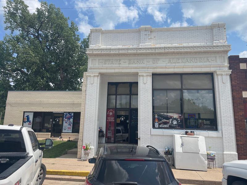 7 Nebraska Small-Town Restaurants With Names Strange Enough To Make You Pull Over - Decor Hint Bear-N-T's Hideaway Cafe and Lounge