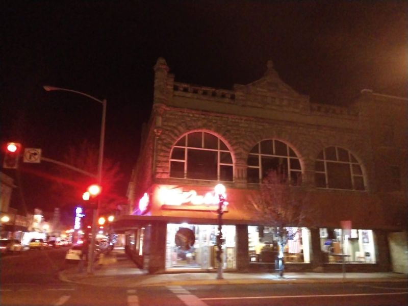 7 Idaho Record Stores Where Crates Of Used Vinyl Fill Every Aisle - Decor Hint Vintage Vinyl & Antiques In Pocatello